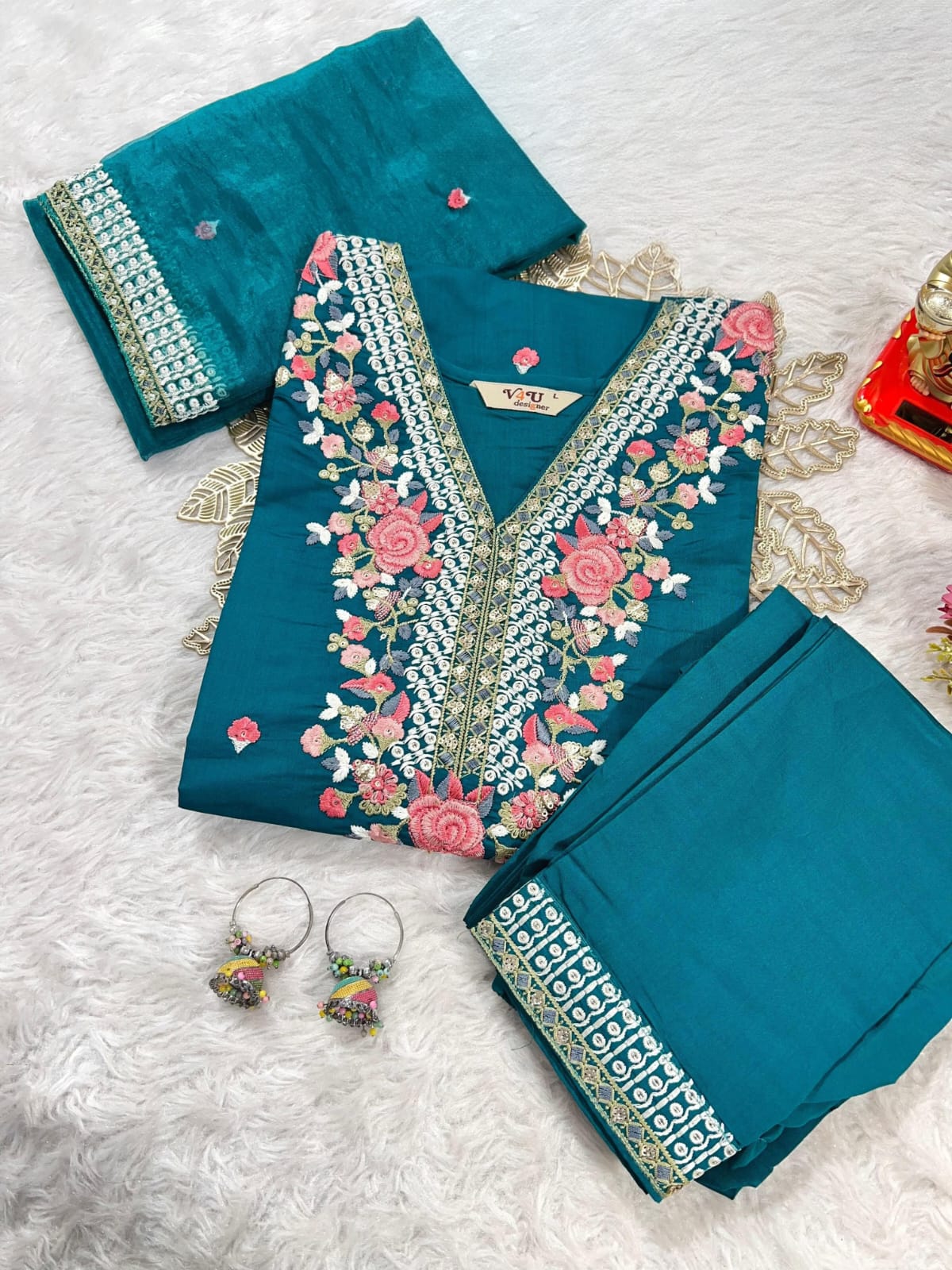 kurta pants and dupatta set